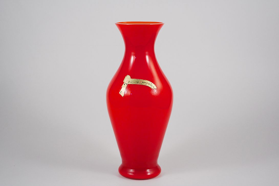 Foto Shiny Red Glass Vase