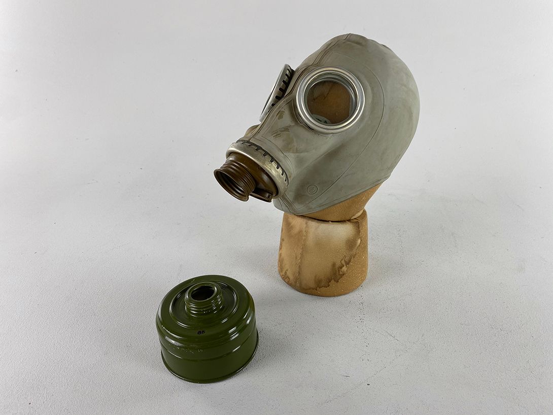 Foto GDR Gas Masks