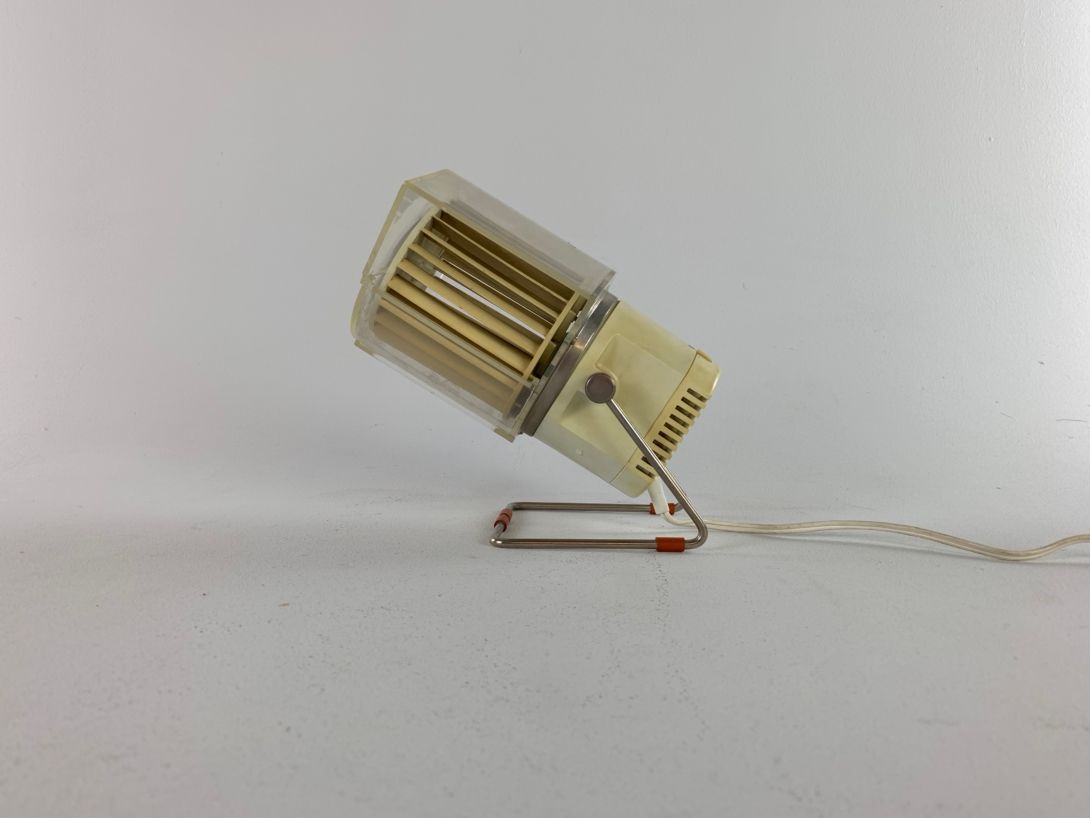 Foto GDR Plastic Fan Beige/Chrome Different Colours, Small