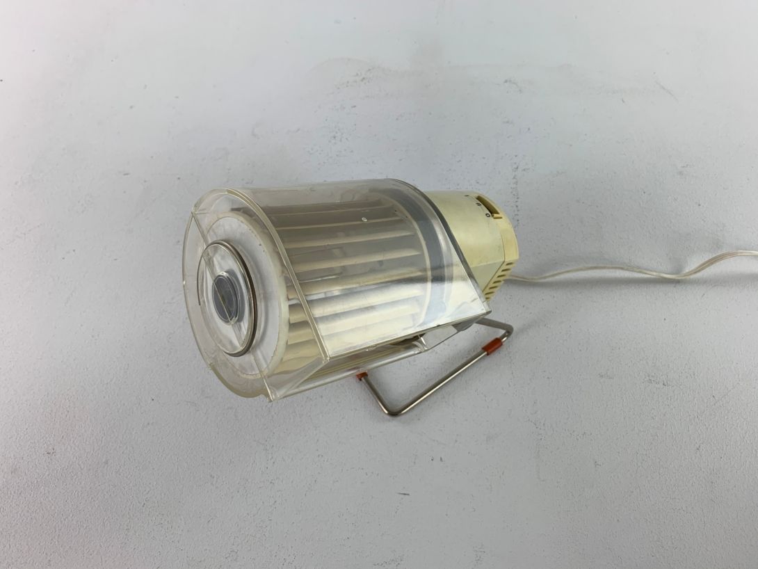 Foto GDR Plastic Fan Beige/Chrome Different Colours, Small