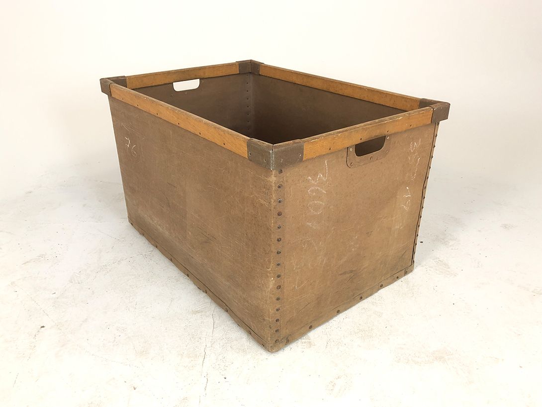 Foto Brown Wooden Basket
