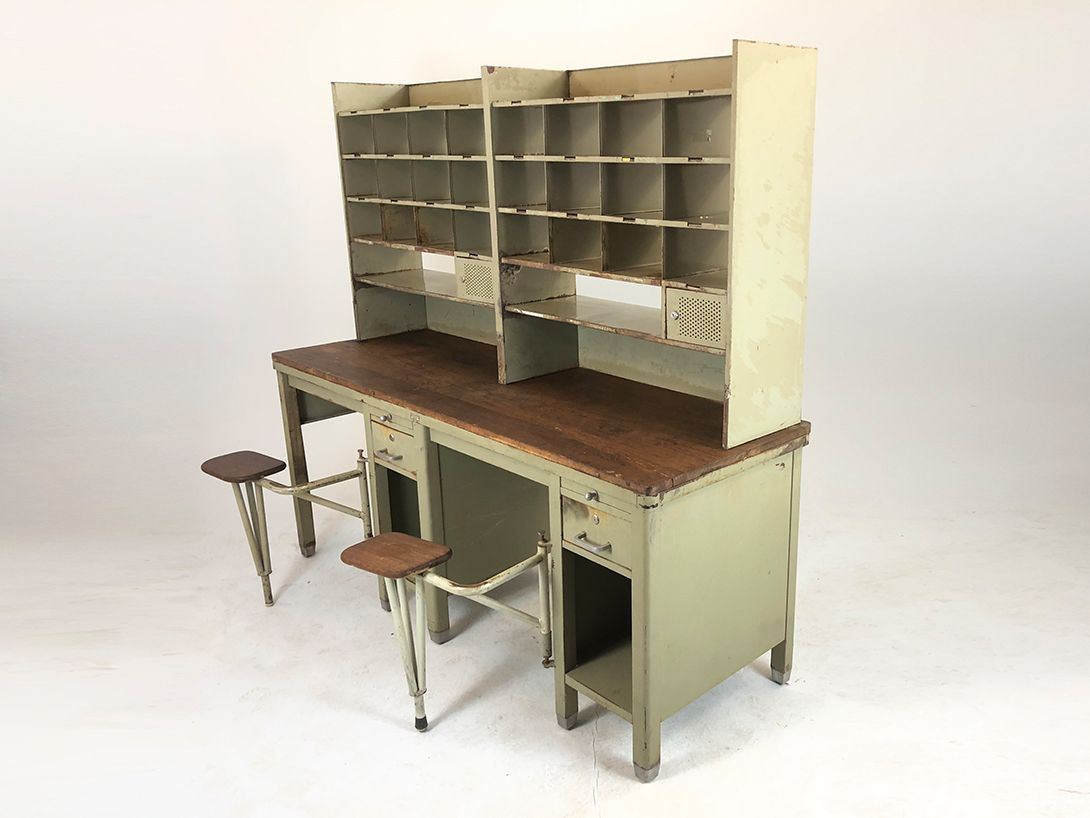 Foto Robberechts Turnhout Metal Working Desk Belgium h176x192x66