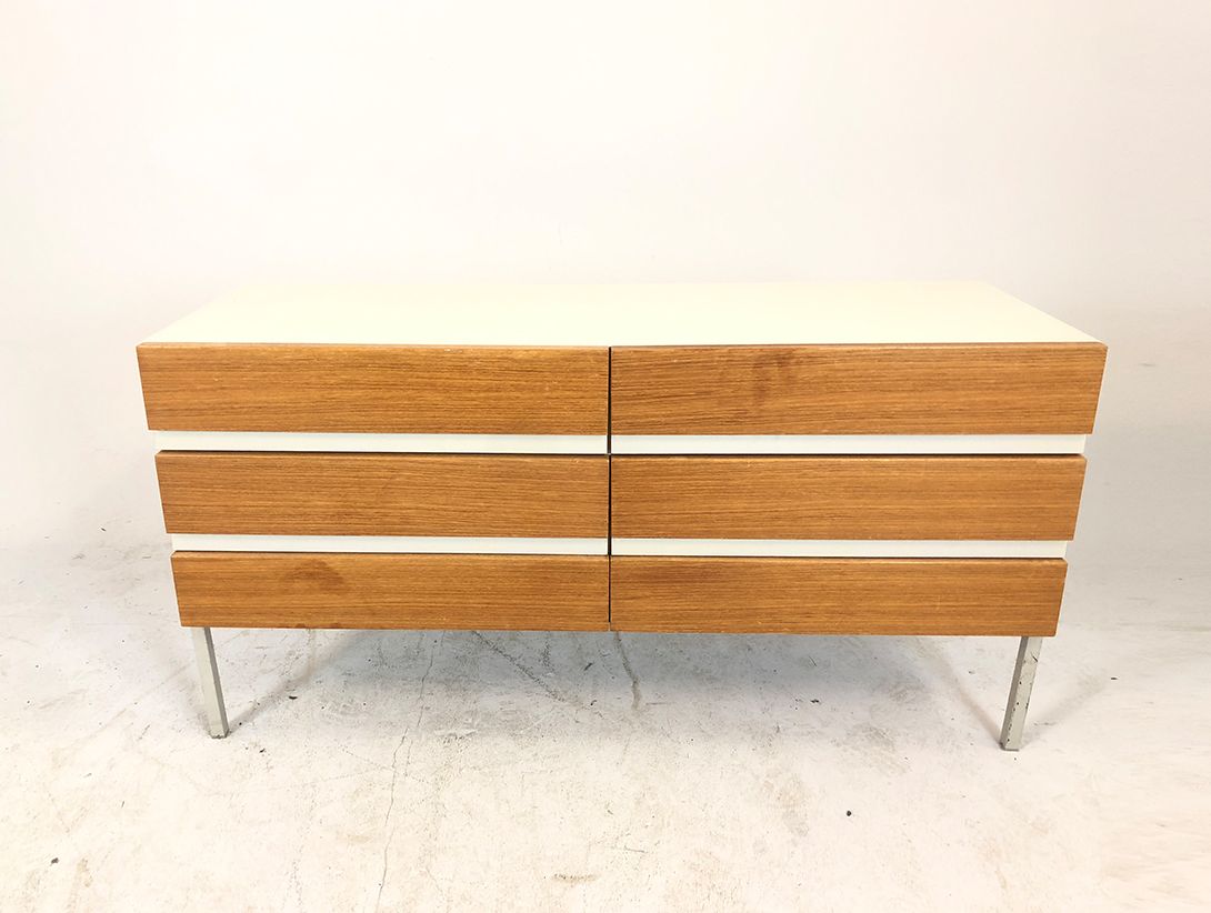 Foto White Sideboard with Wooden Drawers w120