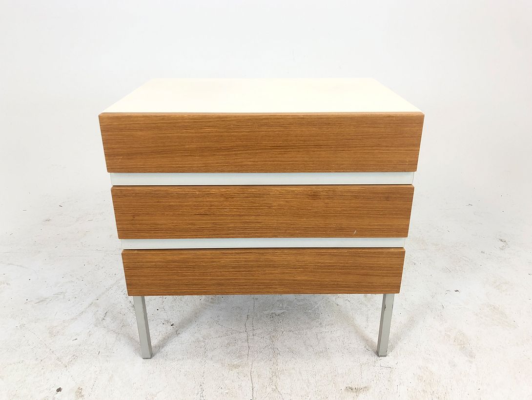 Foto Interluebke White Sideboard with Wooden Drawers w60