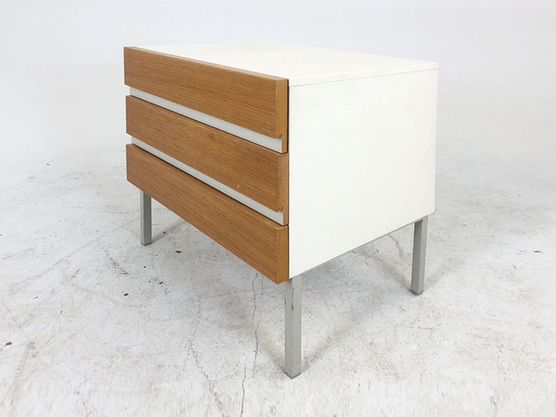 Foto Interluebke White Sideboard with Wooden Drawers w60