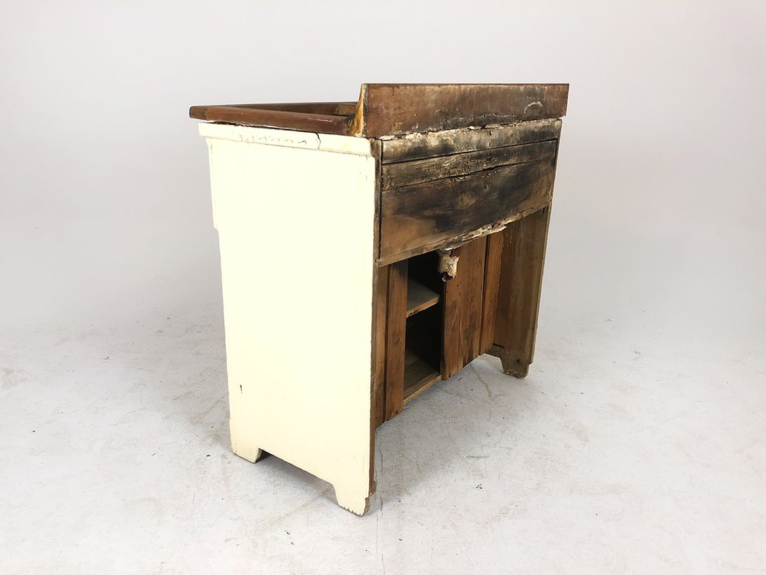 Foto Wooden Sink with Doors