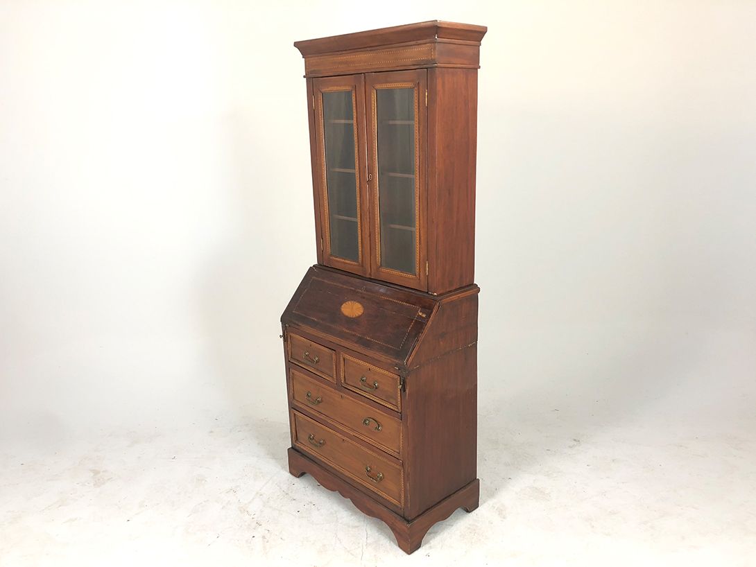 Foto Wooden Credenza Cupboard