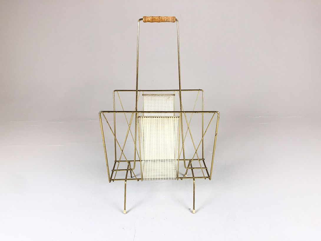 Foto Brass Newspaper Rack with Handle
