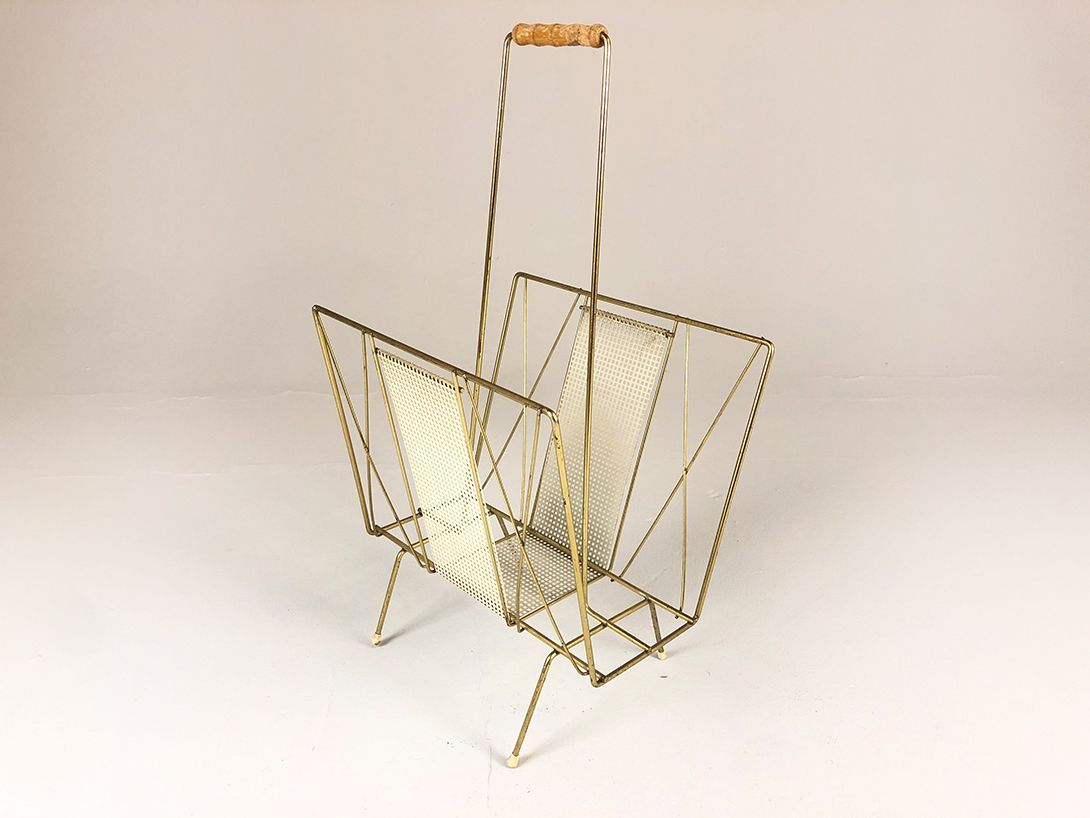 Foto Brass Newspaper Rack with Handle