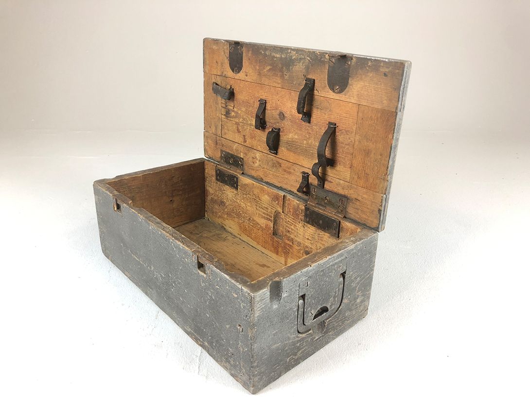 Foto Metal Trunk Germany