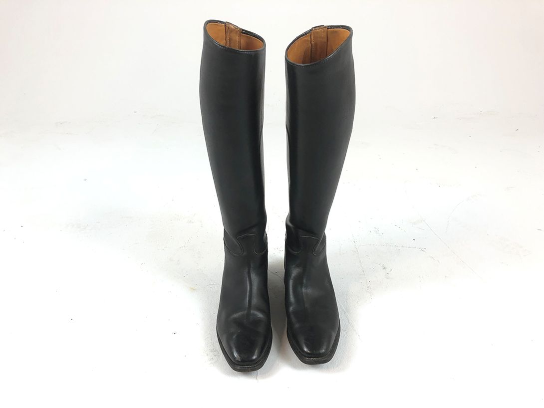 Foto Ebert Stiefel Black Wooden Boots, Berlin