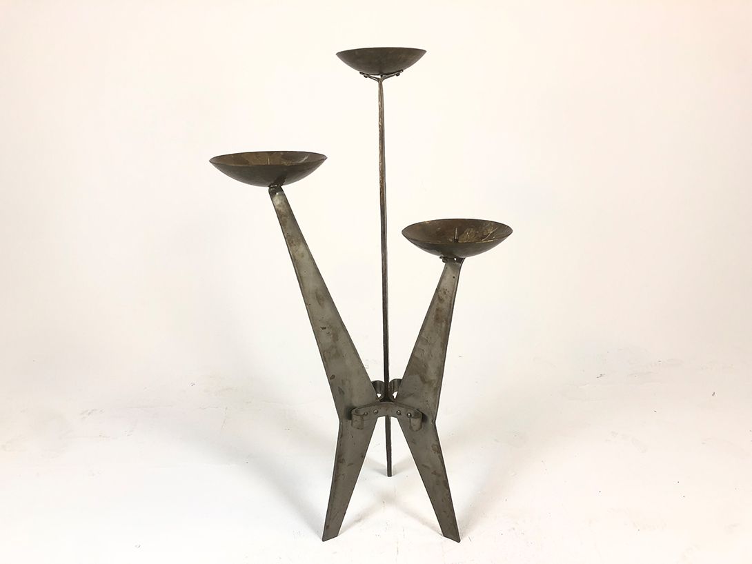 Foto Asymmetrical Candle Holder