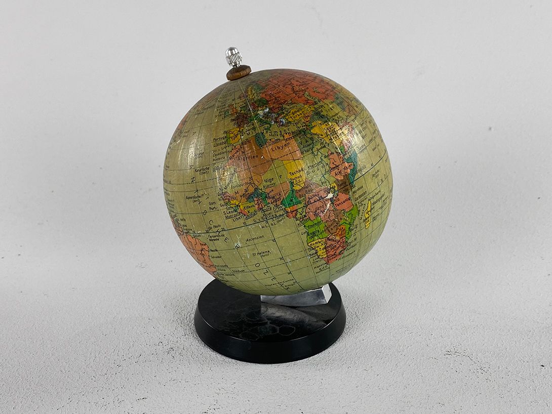 Foto Tiny German Globe 1970