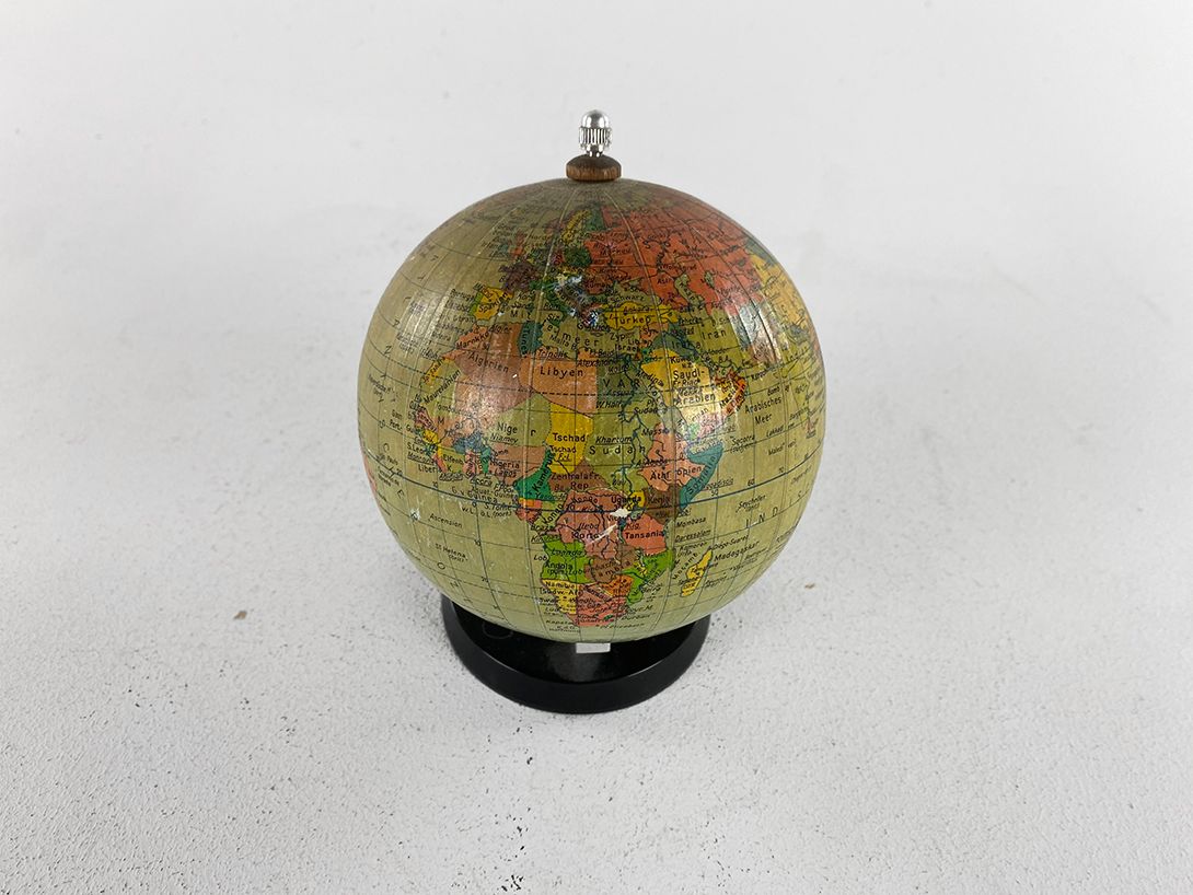 Foto Tiny German Globe 1970