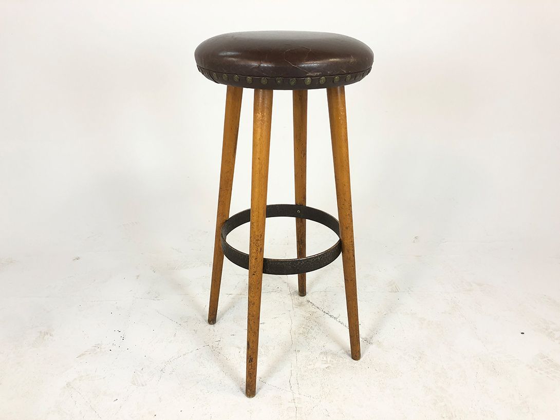 Foto Bar Stool with Brown Leather Top