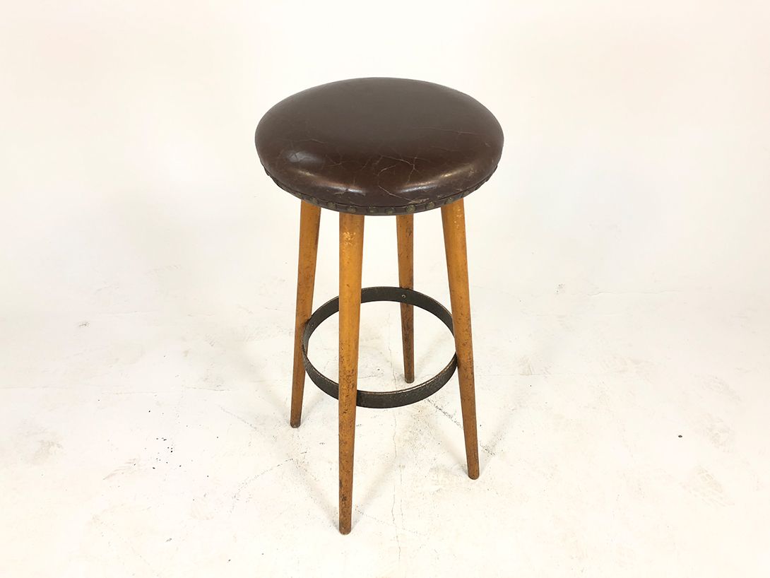 Foto Bar Stool with Brown Leather Top