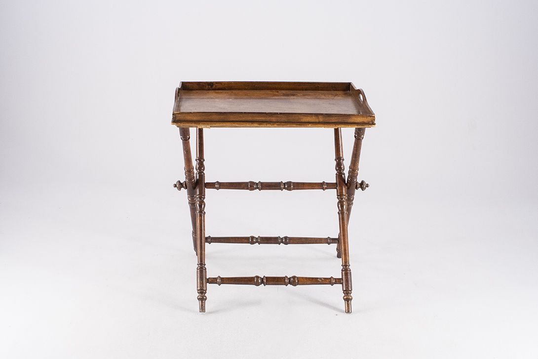 Foto Antique Wooden Tray Table h76x69x47