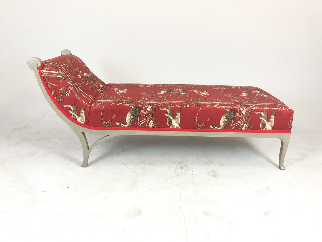 Foto Red Daybed with Storks and Reed Print