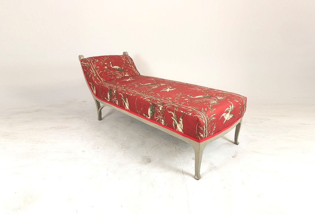 Foto Red Daybed with Storks and Reed Print