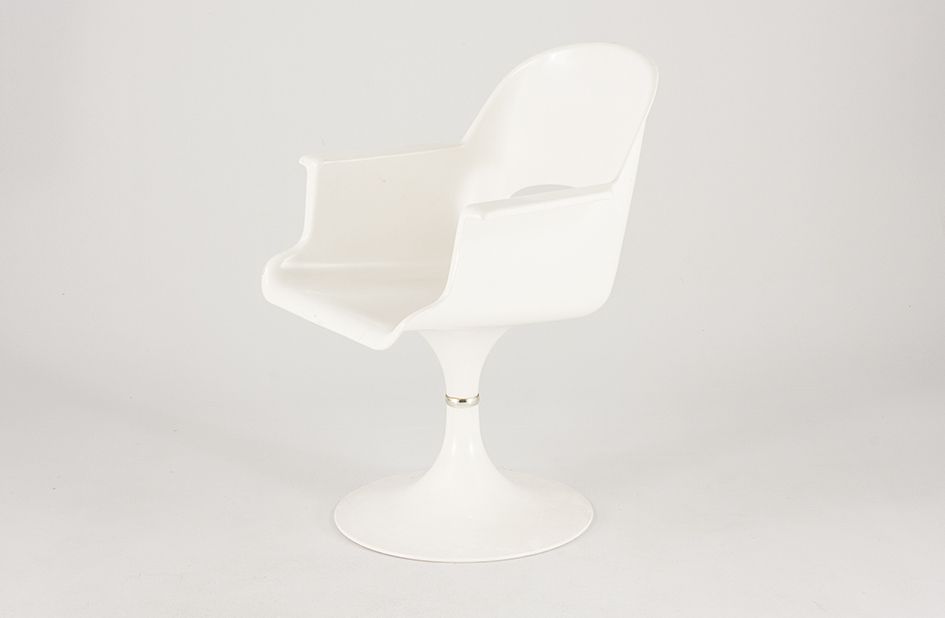 Foto Modern White Chair on Tulip Base