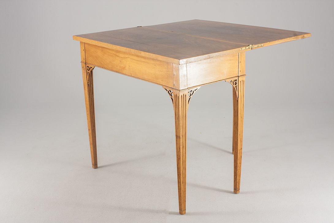Foto Biedermeier Fold-Out Table Potsdam 1820 h78x88x44