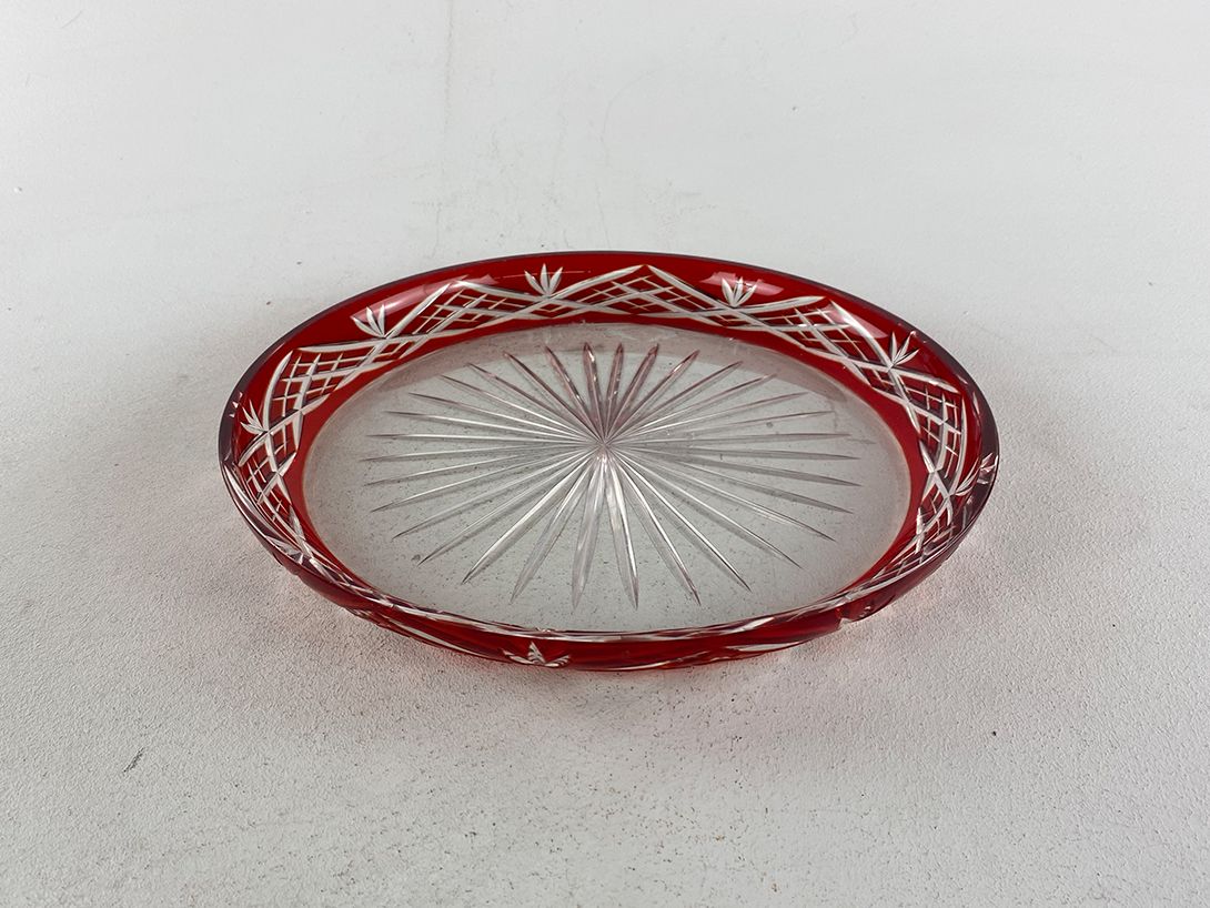 Foto Big Glass Plate with Red Rim