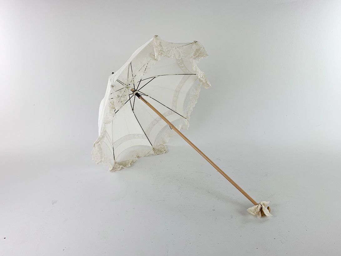 Foto Antique White Umbrella