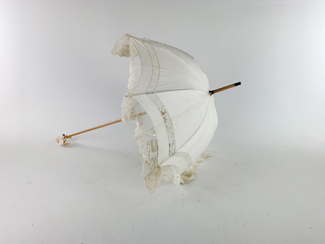 Foto Antique White Umbrella