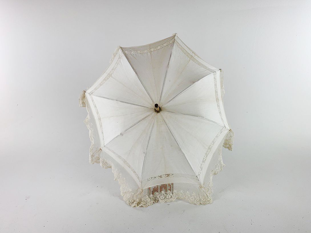 Foto Antique White Umbrella