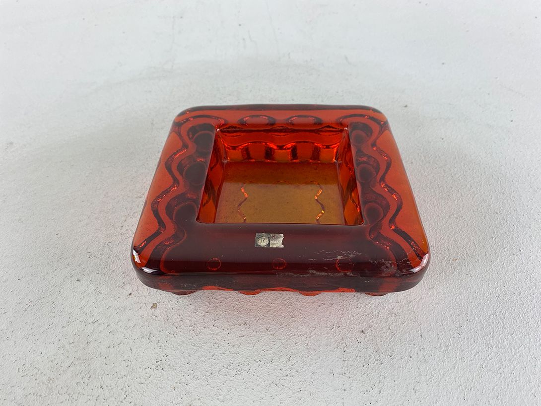 Foto Red Glass Ashtray
