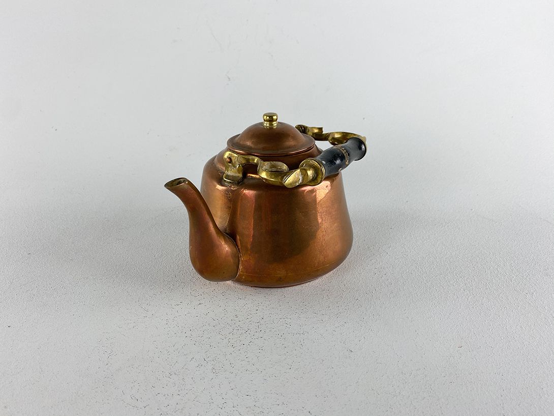 Foto Copper Teapot with Handle h16cm Bötzow 1910