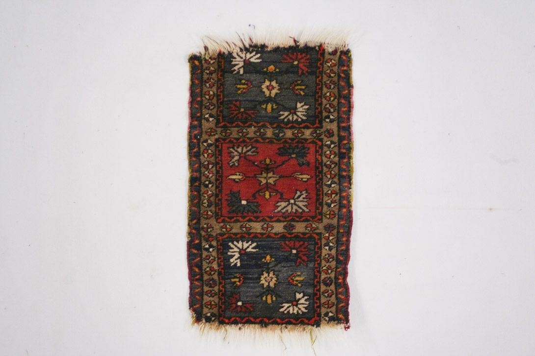 Foto Tiny Vintage Persian Rug with Flowers 80x60cm 0032