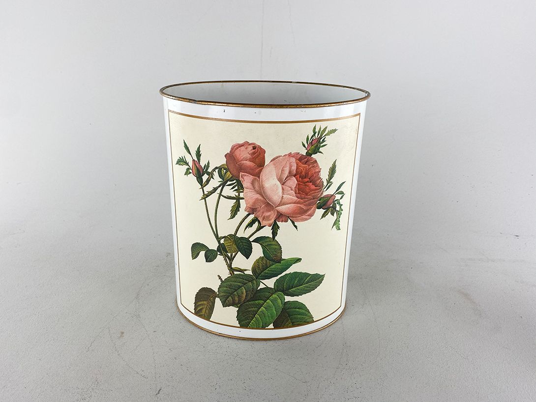 Foto Flowered Lady Clare Metal Container, England