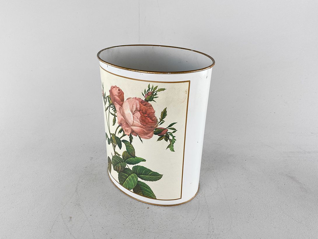 Foto Flowered Lady Clare Metal Container, England