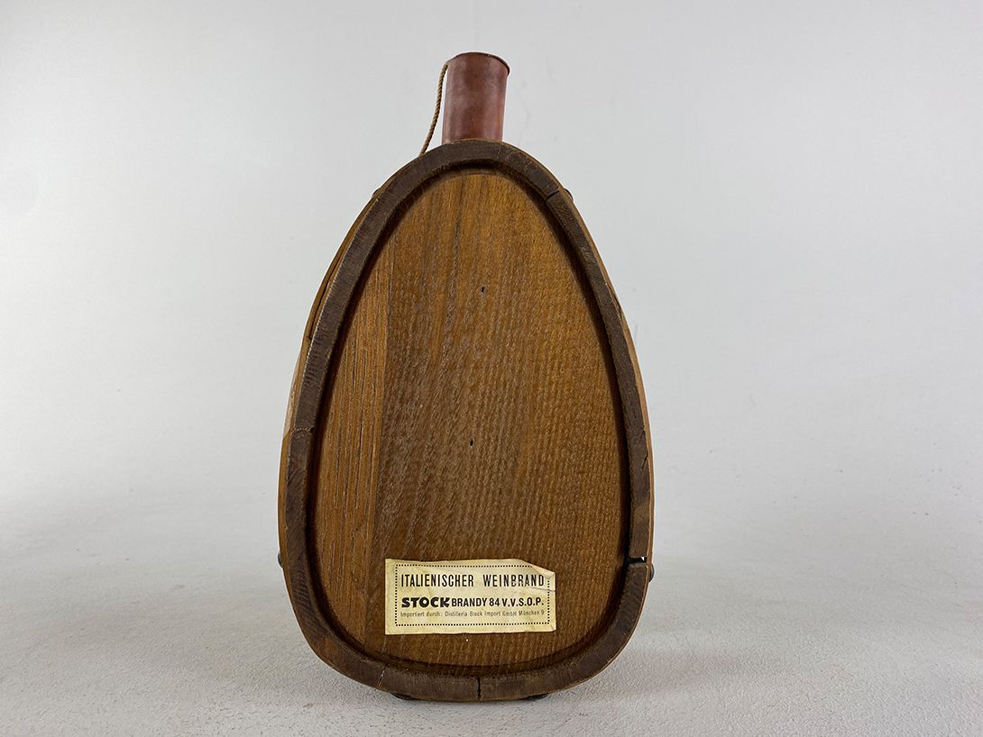 Foto Wooden Brandy Bottle Trieste, Italy