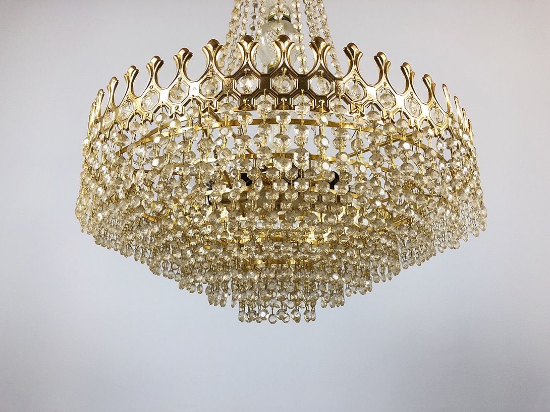 Foto Magnificent Murano Chandelier with Crown ø57