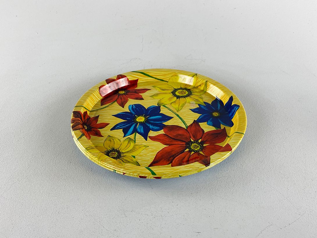Foto Yellow Flowered Plate