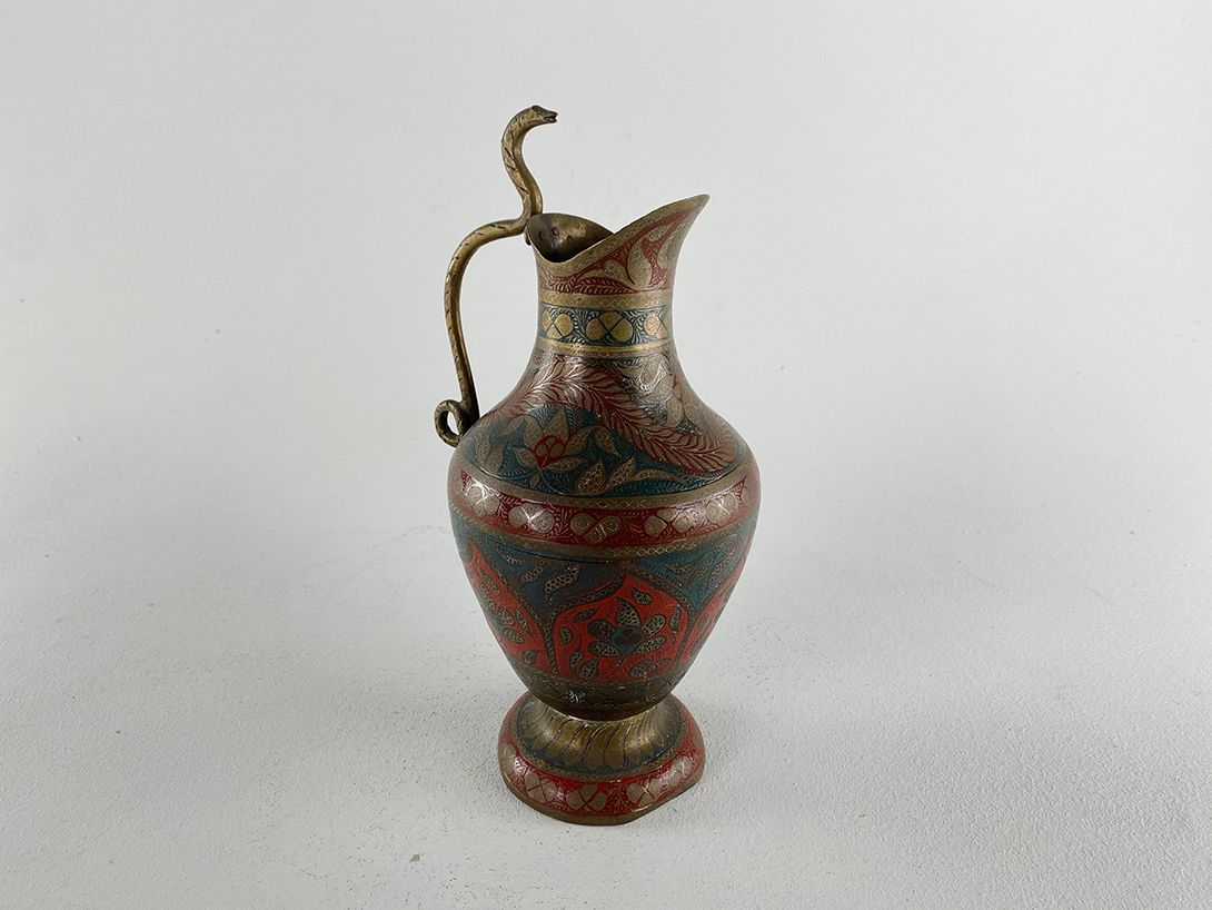 Foto Colorful Oriental Jug with Snake Handle h26