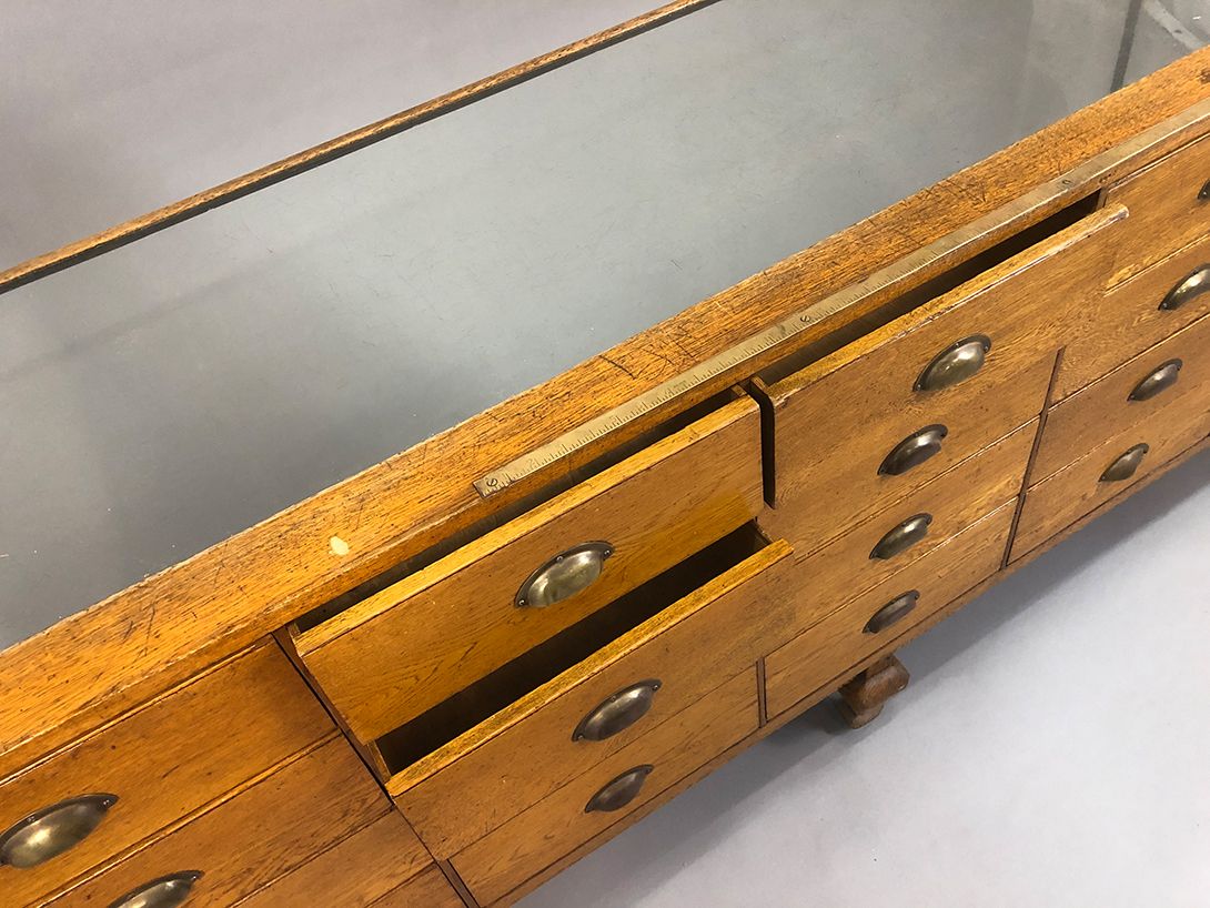 Foto English Shop Display Brewitt and Son Doncaster