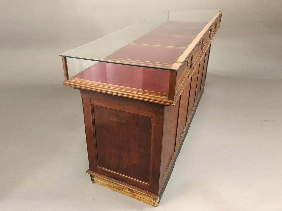 Foto Wood and Glass Shop Counter Berlin-Reinickendorf