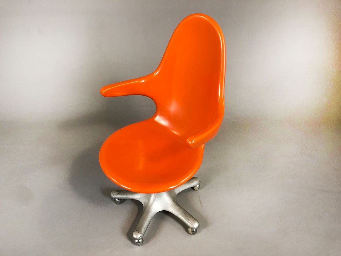 Foto Orange Plastic Office Chair Colani Prototype 1973