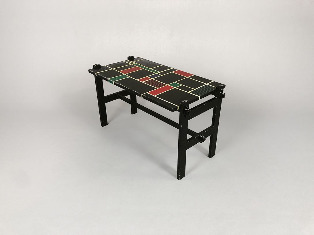 Foto Coffee Table Black Green And Red Squares h50x87x45