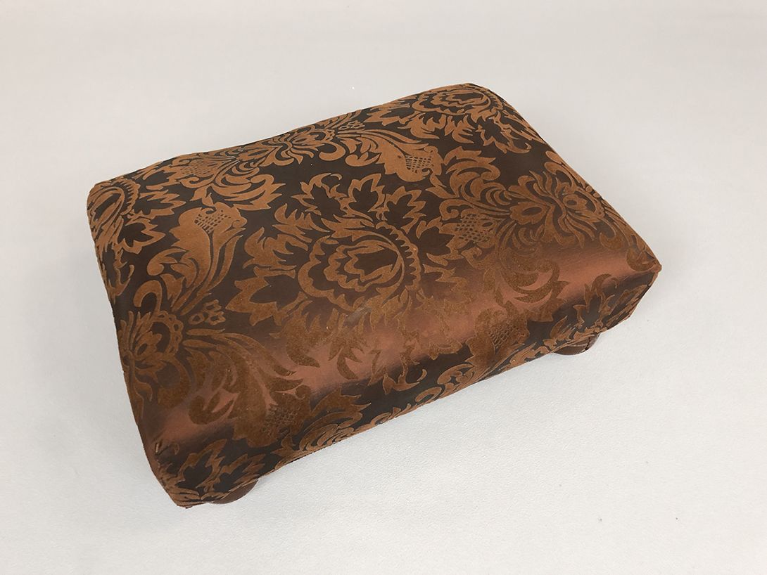 Foto Ottoman Brown with Ornaments