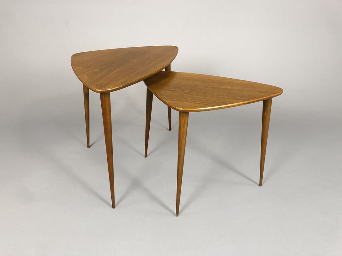 Foto Set of Two Nesting Tables h54x76x48