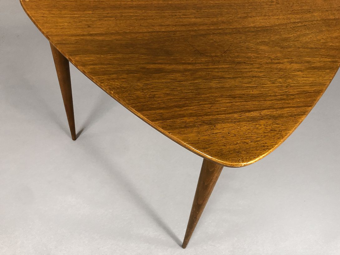Foto Set of Two Nesting Tables h54x76x48
