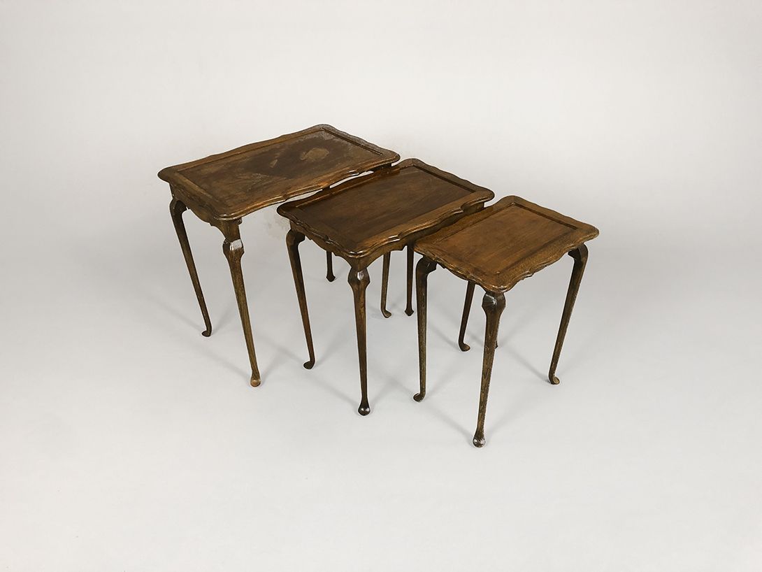 Foto Set of Three Nesting Side Tables h56x58x38