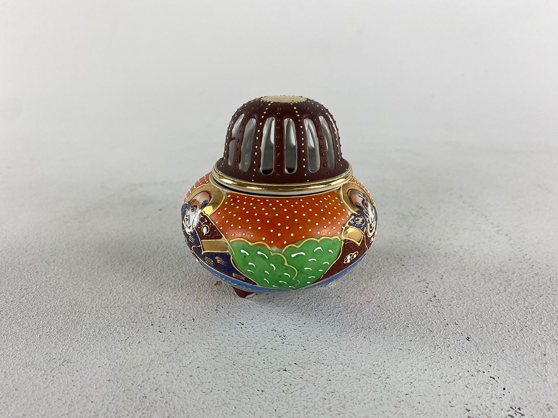 Foto Chinese Incense Pot