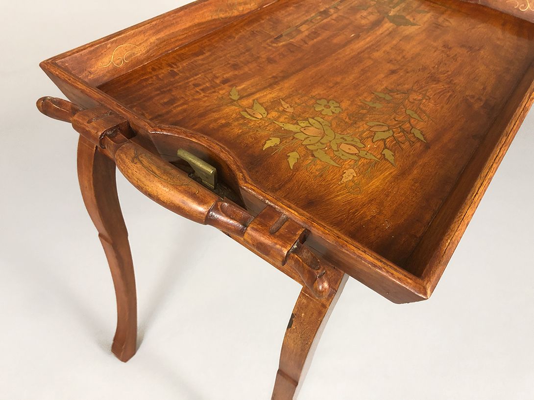 Foto Wooden Tray Table h50x65x35