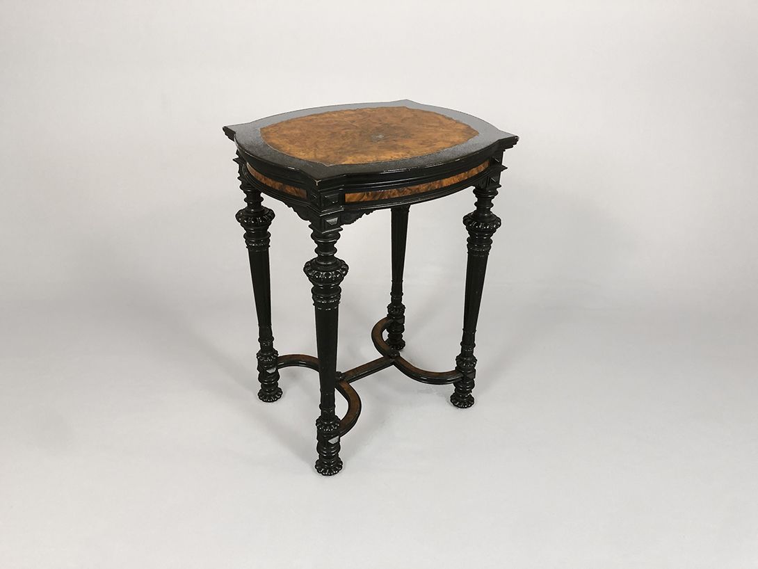 Foto Wooden Side Table H77x60x50