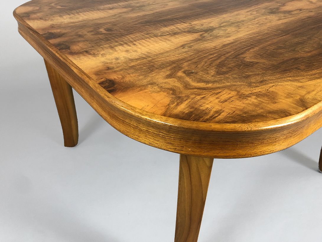 Foto Wooden Square Table with Rounded Edges h68x105x105